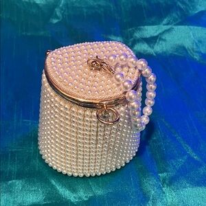 Elegant Pearl-Embellished Handbag